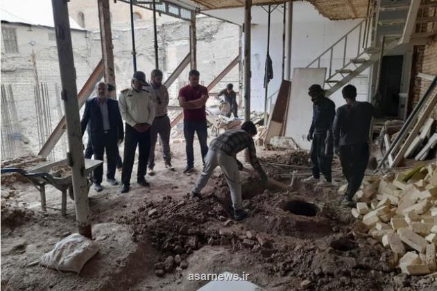 کشف سفال های تاریخی در عملیات مرمت بانک ملی بازار تاریخی اصفهان