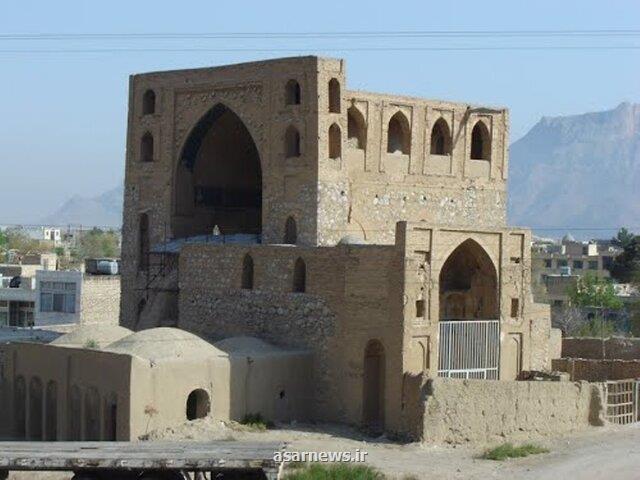 عمارتی که در آستانه تخریب است!