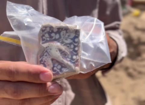 کشف گنجینه قطعات زرین فام و بقایای معماری در کاوش فاز2 گذر کمرزرین