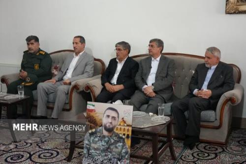دیدار وزیر میراث فرهنگی با خانواده شهید ابوذر مرادی