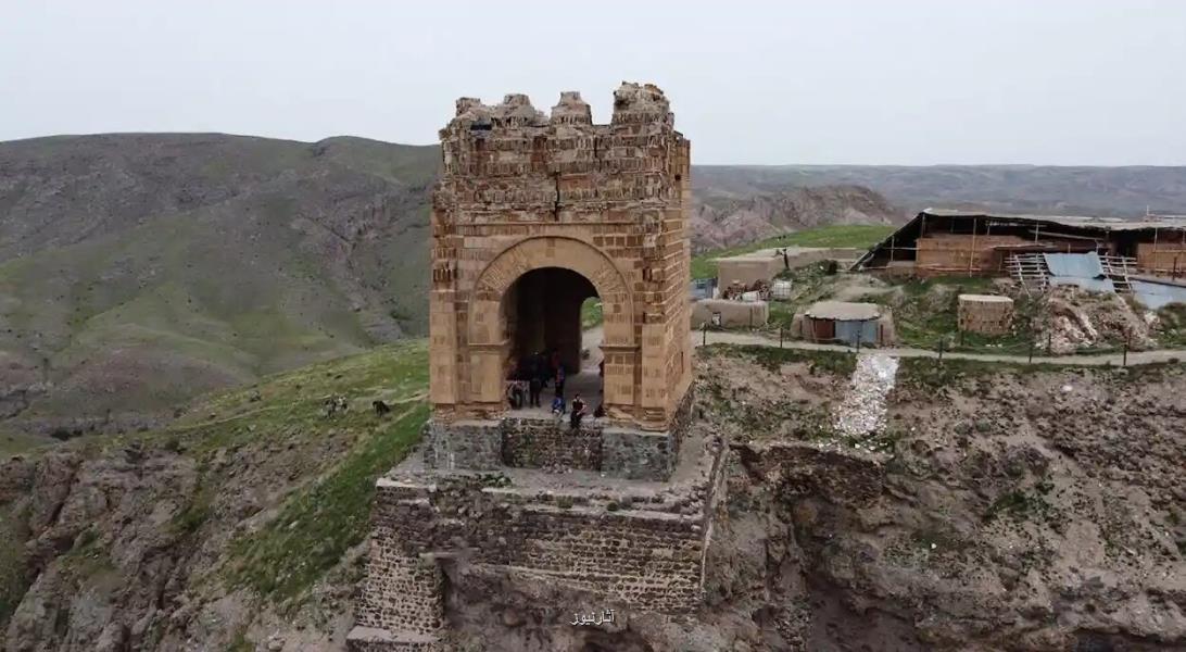 نورپردازی جالب قلعه ضحاک، عکس نورپردازی جالب قلعه ضحاک، عکس