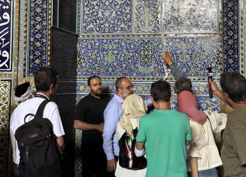 ترک های مسجد جامع عباسی و هشدارجهانی حکایتی از زخم جنگ بر میراث اصفهان