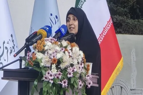 زنان در آثار فرشچیان، جان زندگی و مرکز آفرینش اند