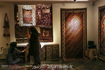 تناولی ۱۴۰۸ دستبافت روستایی و عشایری را اهدا می كند